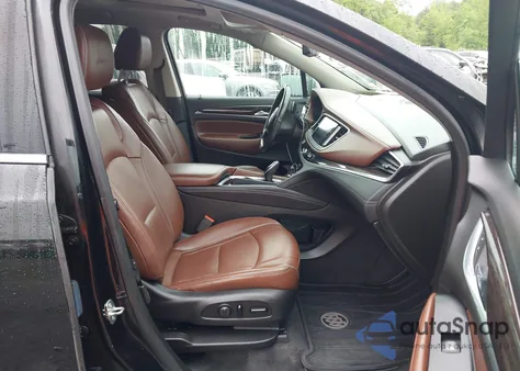 2019 Buick Enclave Avenir z USA, uszkodzony, nr VIN 5GAEVCKW7KJ271694